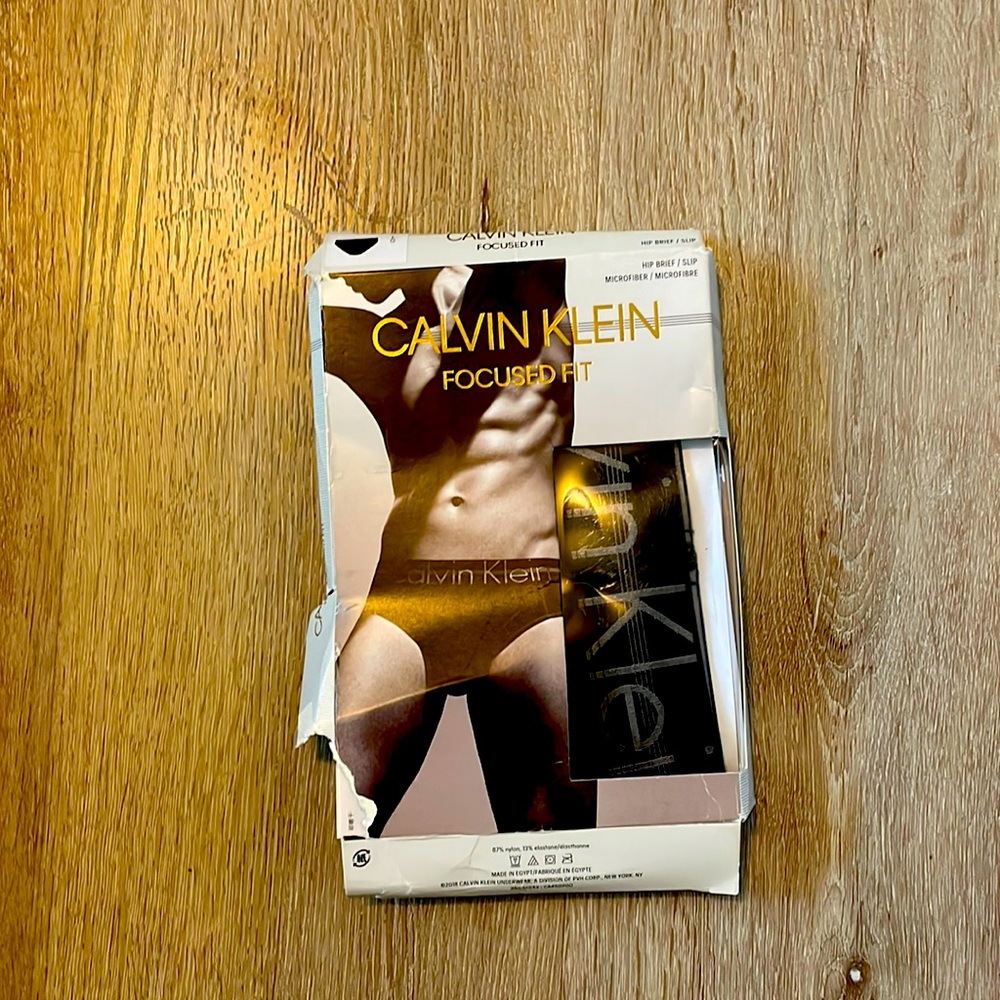 CALVIN KLEIN MENS BRIEFS MICROFIBER L 36-38 2 PRS